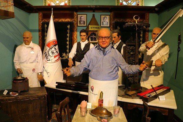  The İskender Efendi Konağı: The ancestors of the family that owns this restaurant invented the vertical kebab skewer here… 