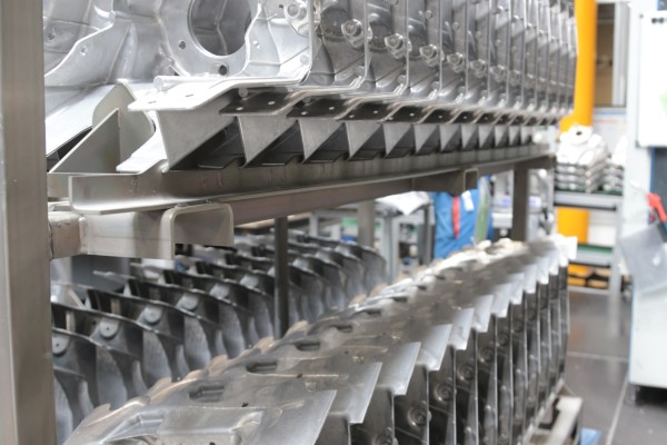  GF Casting Solutions in Altenmarkt specialized in the manufacture of high-pressure die-cast components made from aluminum and magnesium for the automotive industry. These are produced in a wide range of batch sizes depending on requirements. 